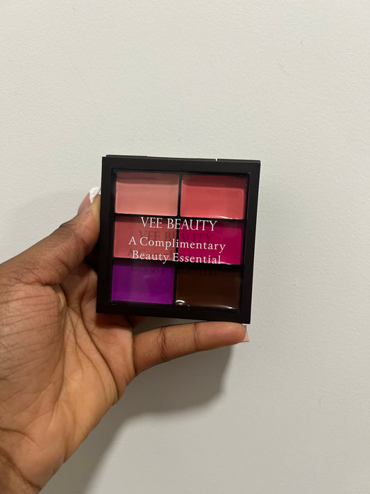 Complimentary beauty essential Vee beauty ( blush et  rouge à lèvres