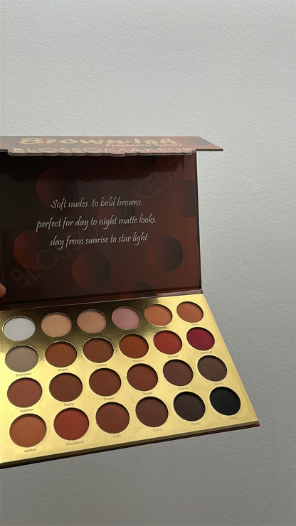 Brownish eyeshadow palette Blossom makeup